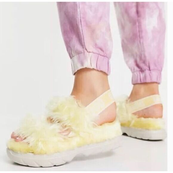 UGG Flutt Sugar sandals in YELLOW Size 7 / New No Box - Picture 1 of 9